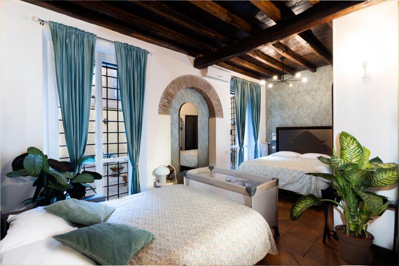Quiet Trevi Fountain Apartment With Patio And Backyard 로마 외부 사진