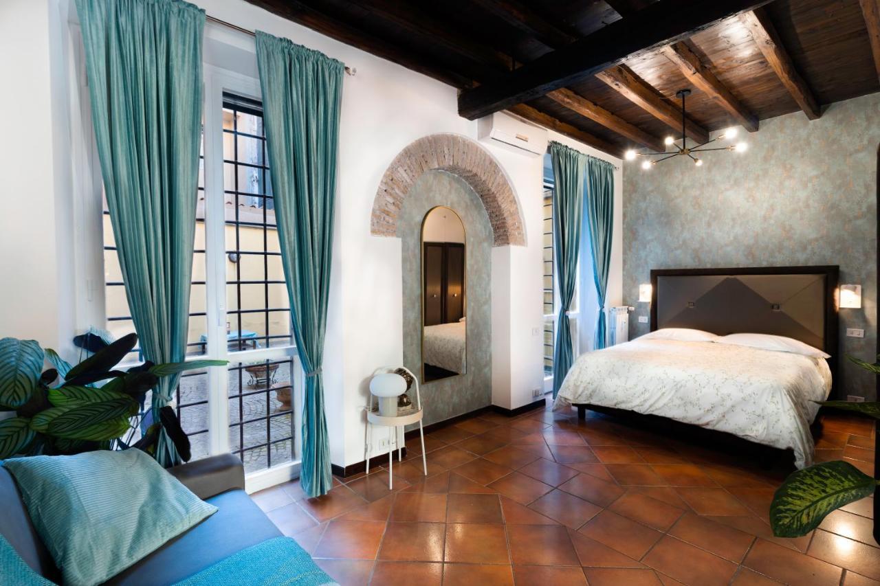 Quiet Trevi Fountain Apartment With Patio And Backyard 로마 외부 사진